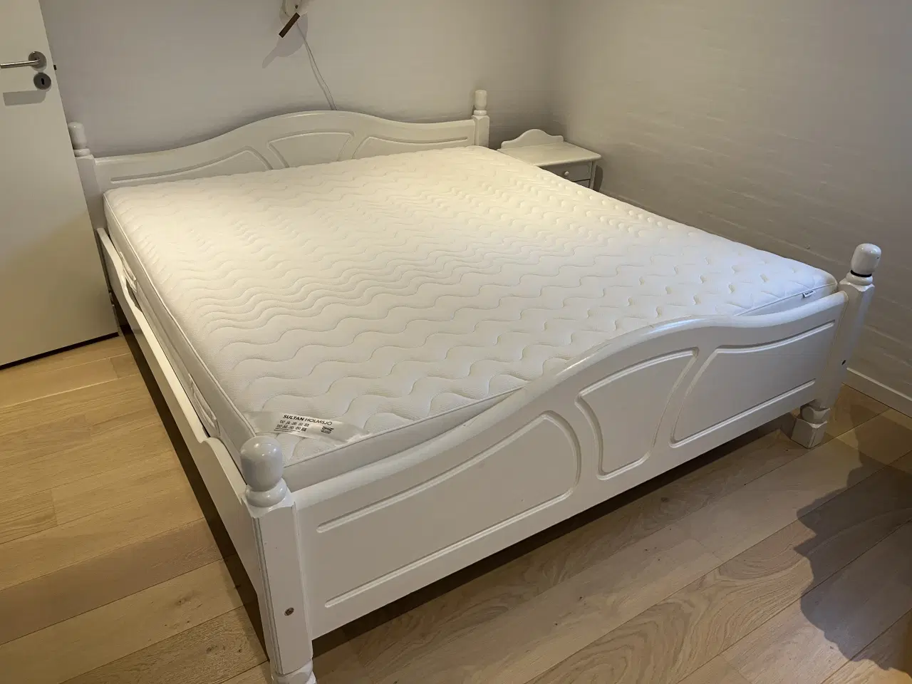 Billede 1 - Dobbeltseng med elevation