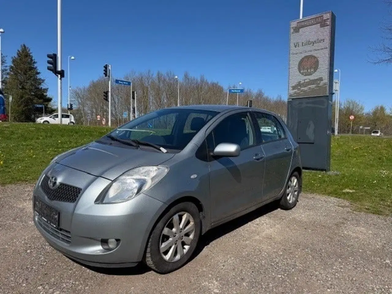 Billede 3 - Toyota Yaris 1,3 Luna