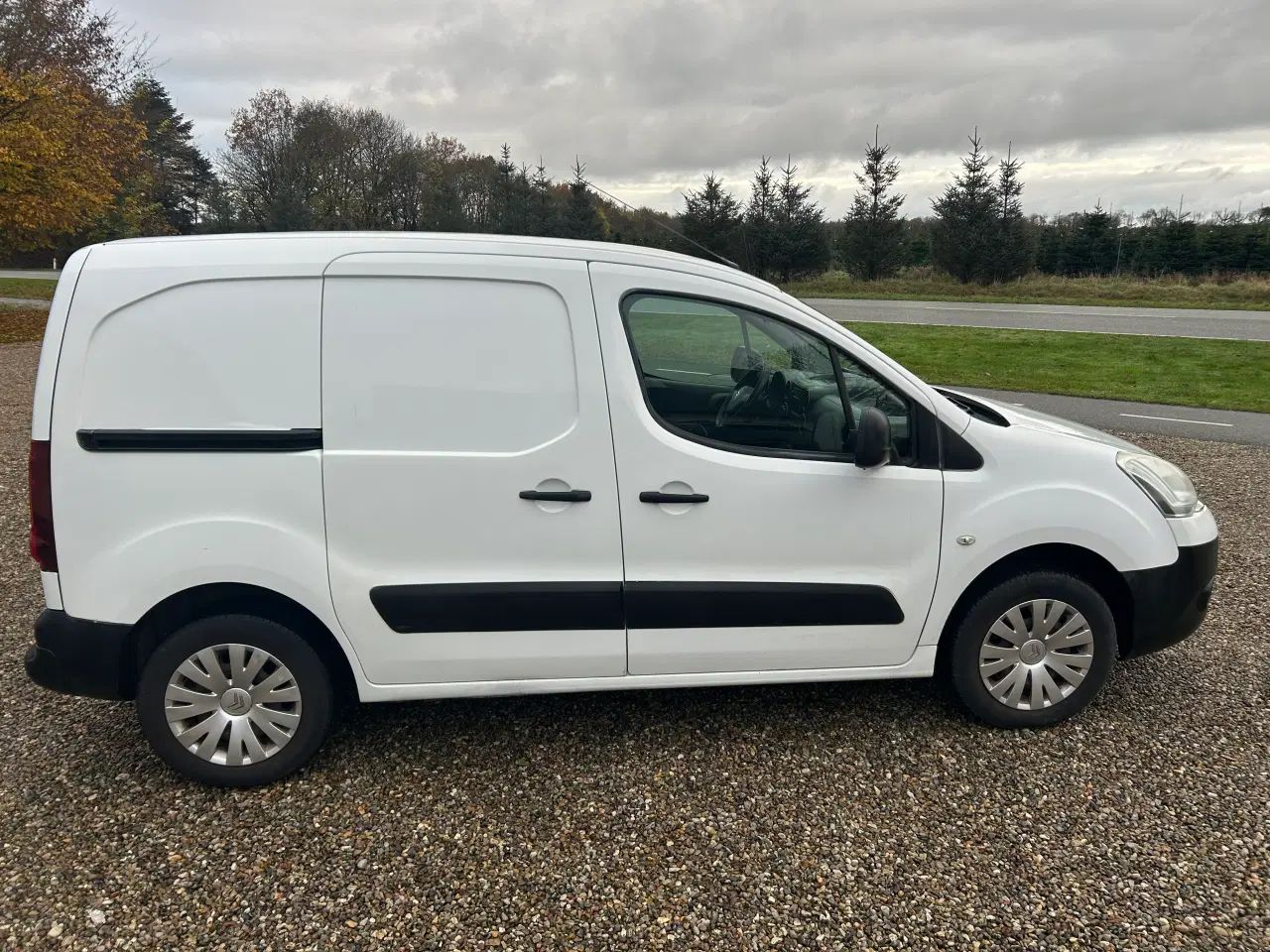 Billede 3 - Nysynet fin varevogn