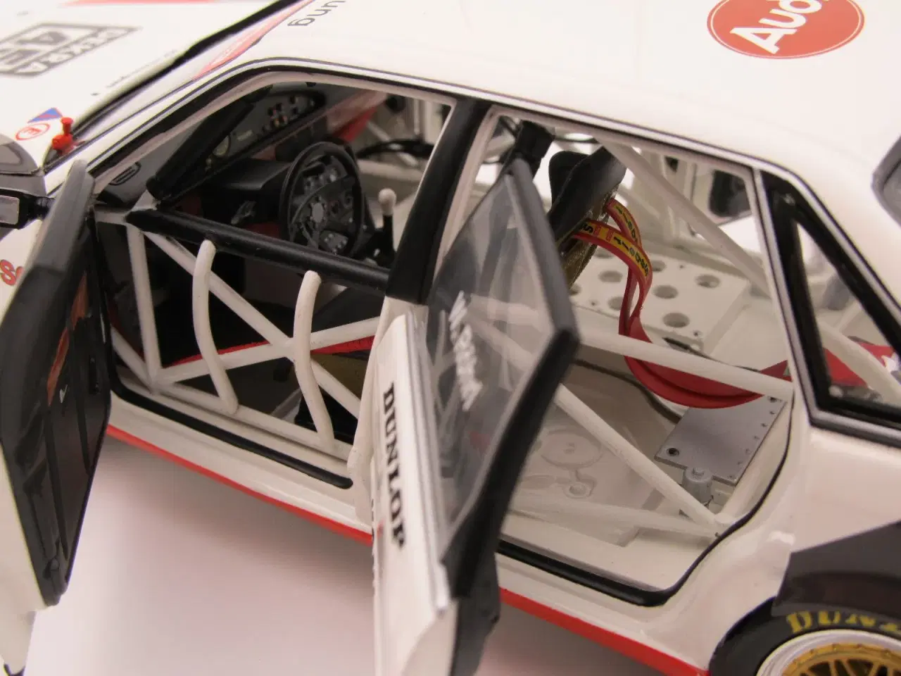 Billede 6 - 1990 Audi V8 Quattro DTM - 1:18 - MINICHAMPS