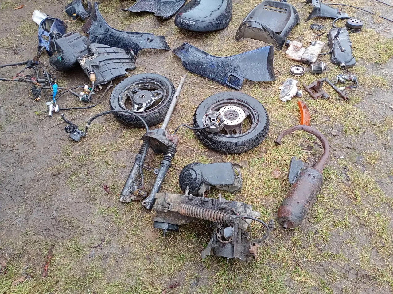 Billede 2 - Dele til pgo comet sælges