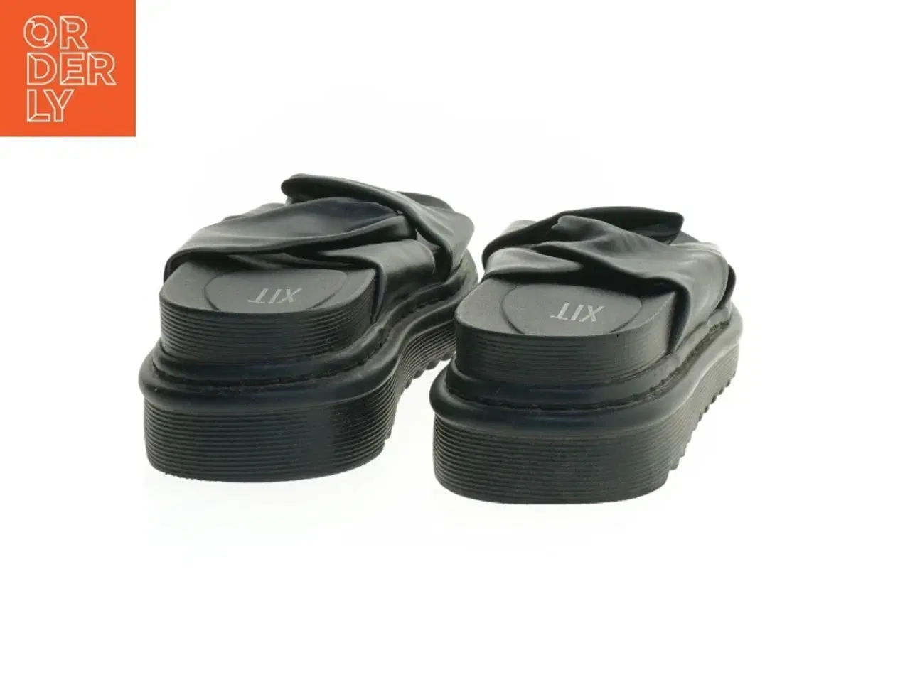 Billede 2 - Sorte sandaler med tykkesål fra XIT (str. 41 )