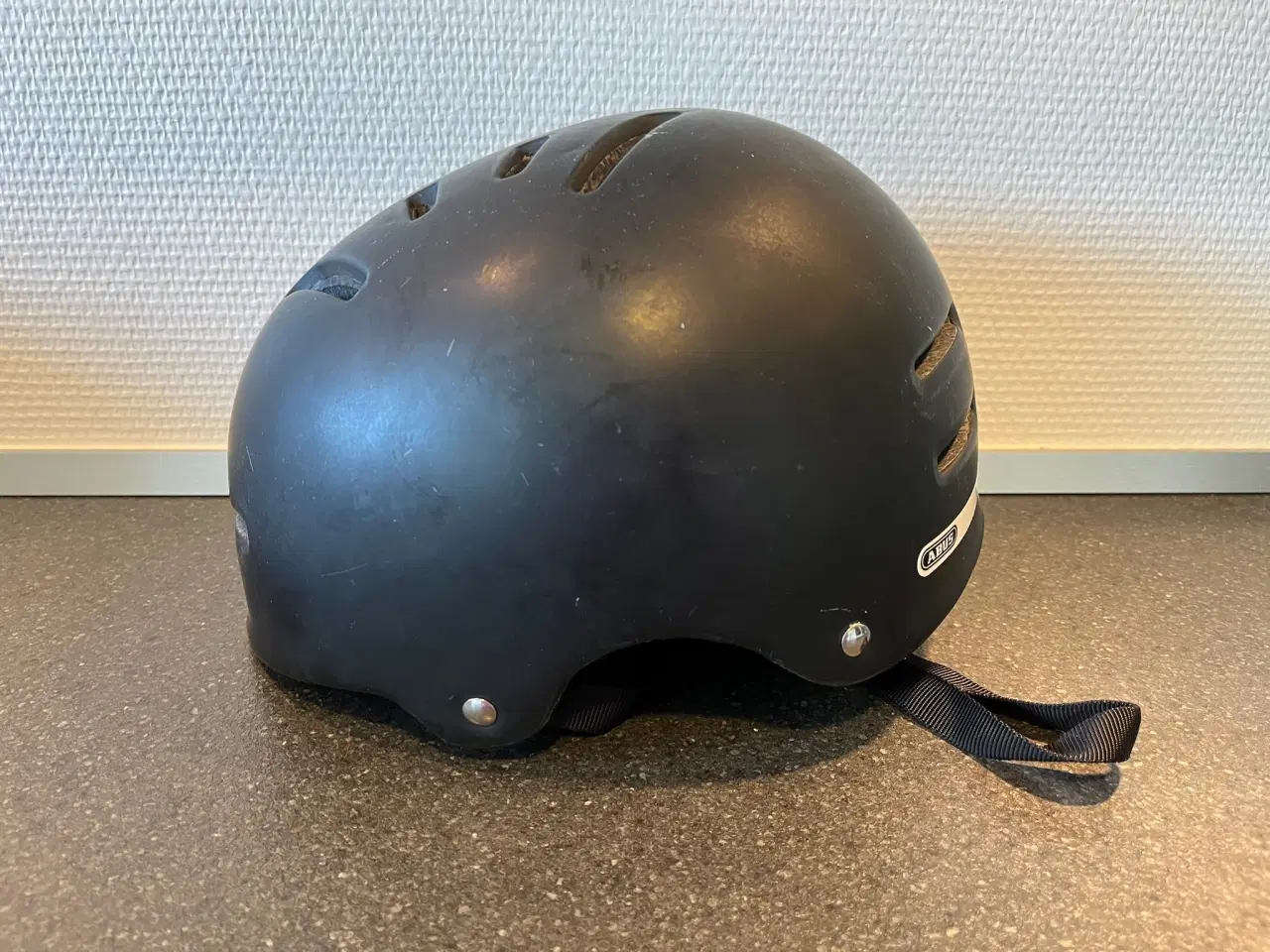 Billede 1 - Abus cykelhjelm