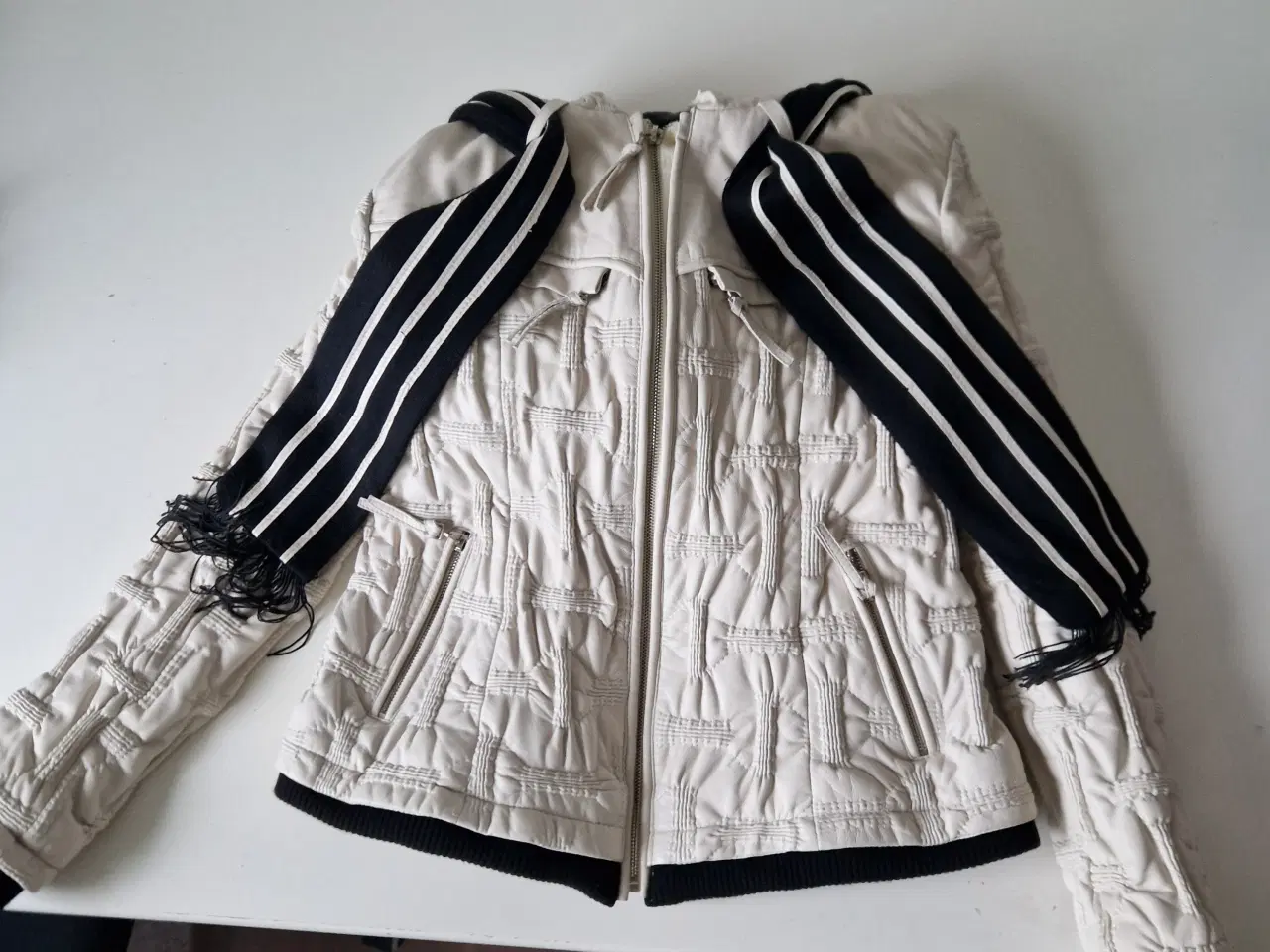 Billede 3 - Dame læderjakke m/foer og hætte