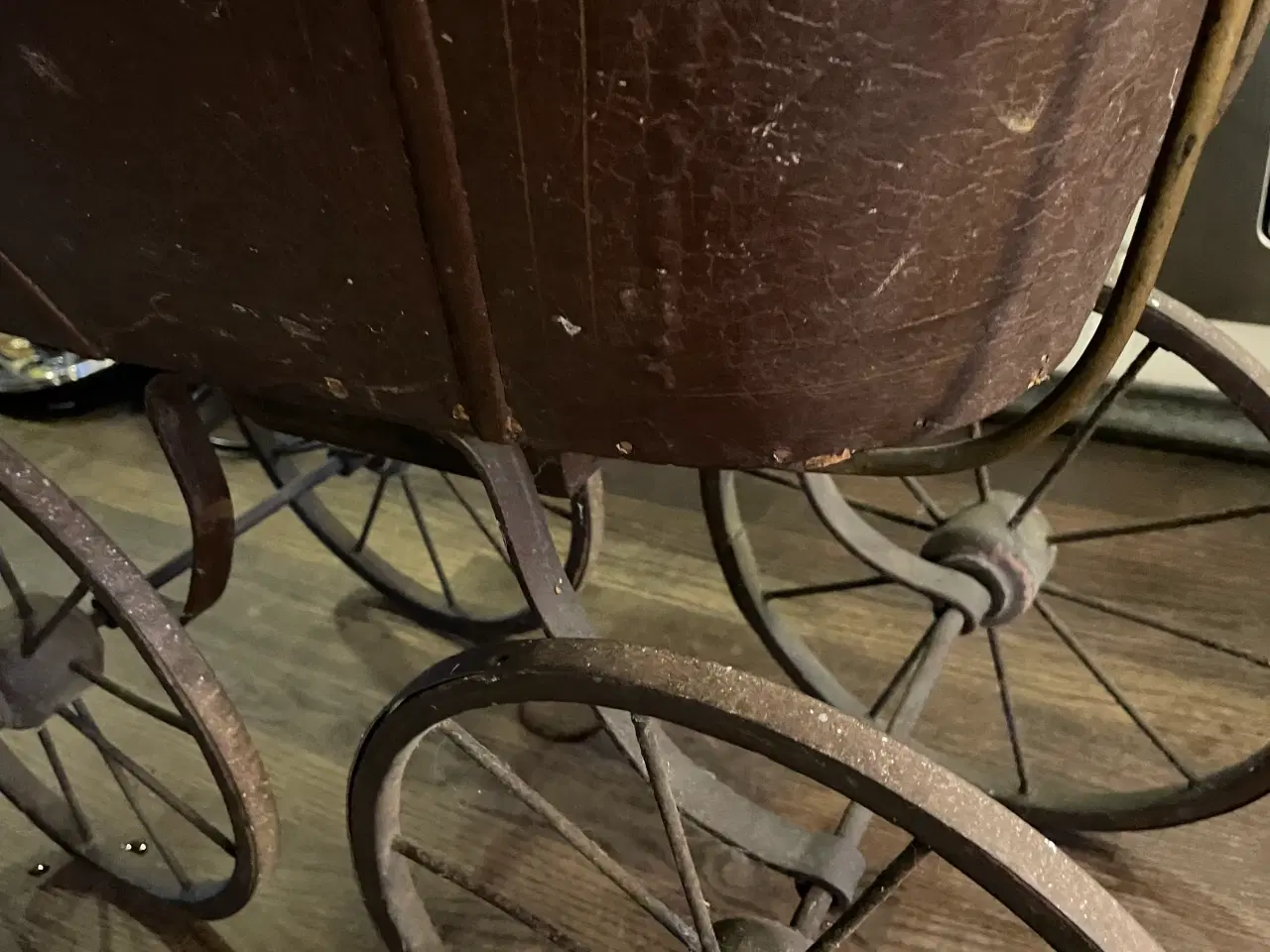 Billede 4 - Antik dukkevogn fra P.M.Knudsen Kbh. ca. 1890