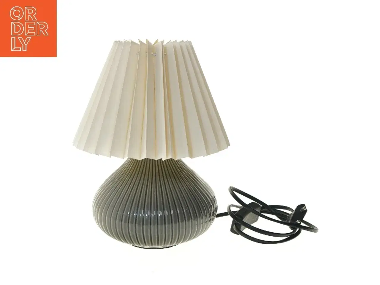 Billede 1 - Bordlampe med skærm (str. Ø 16 cm)