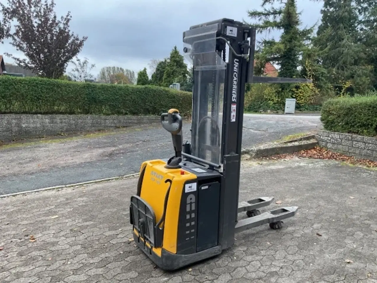 Billede 1 - Atlet 1600 Kg Stabler med servostyring ,Intialløft.