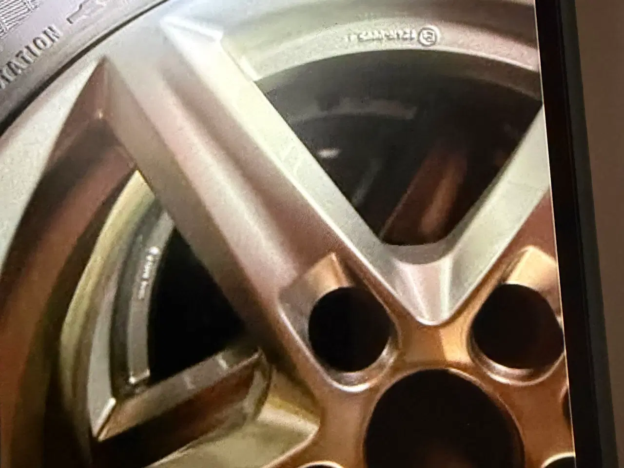 Billede 1 - 4 stk. Alufælg med vinterdæk, passer på Golf 7