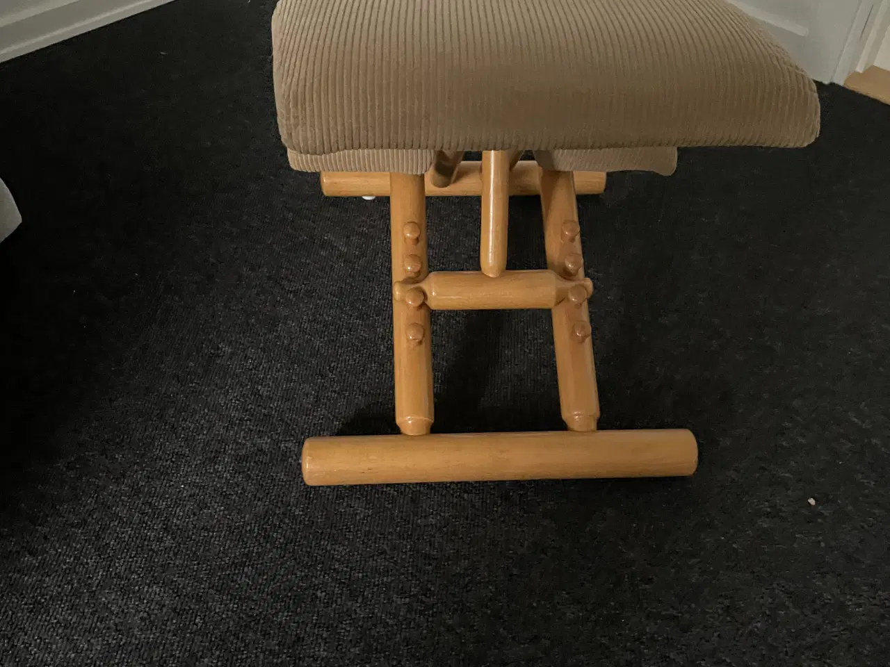 Billede 4 - Knælende rygvenlig stol