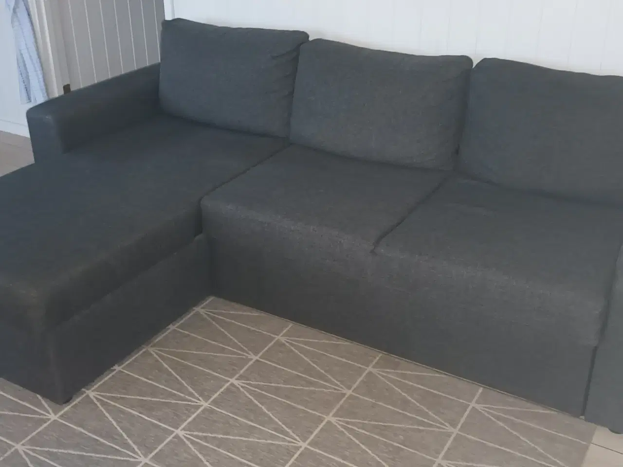 Billede 1 - Sovesofa + tæppe