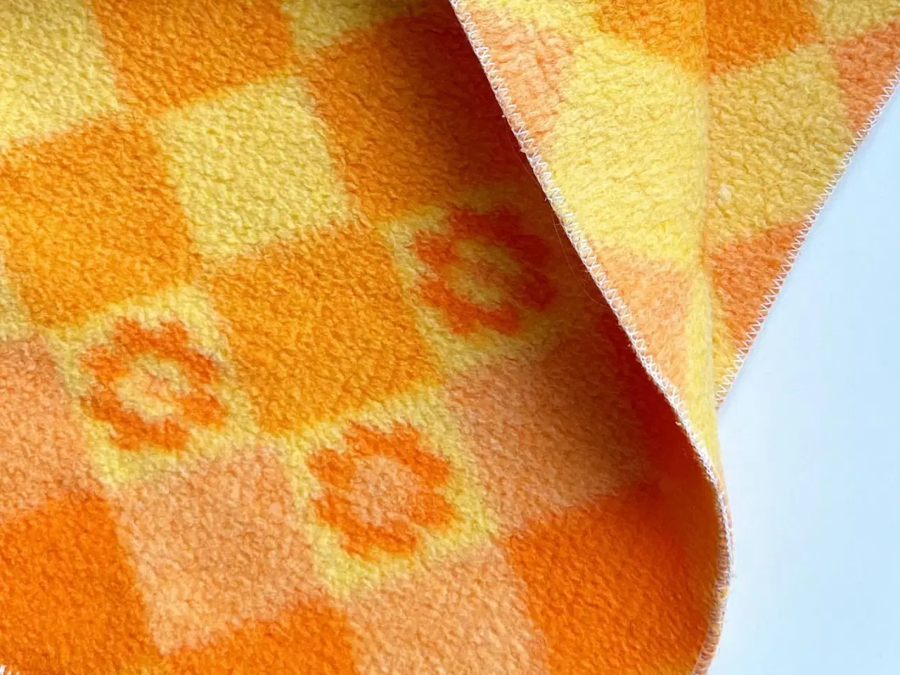 Billede 3 - Fleecetæppe, gul og orange