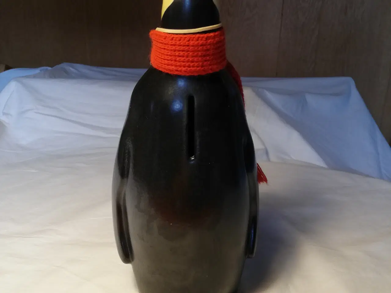 Billede 3 - Pondus pingvin sparebøsse med tørklæde og nøgle