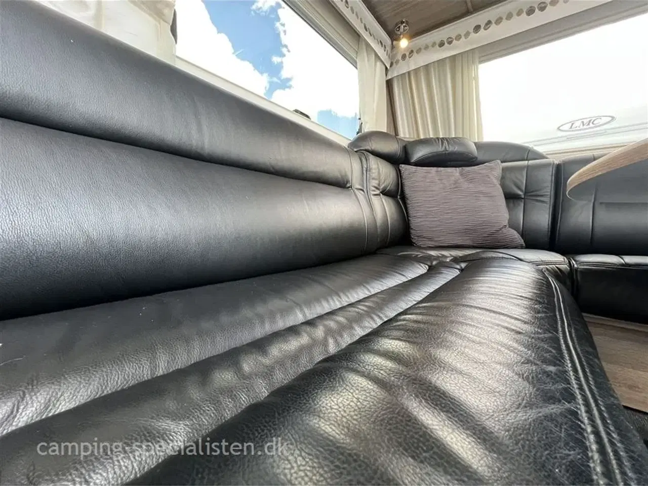 Billede 13 - 2017 - Kabe Royal 740   Kabe Royal 740 E TDL KS kan nu ses hos Camping-Specialisten.dk