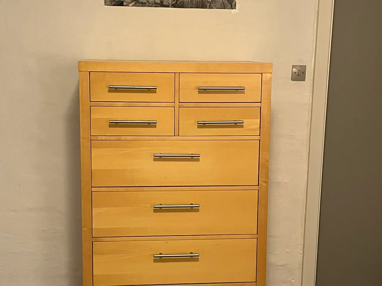 Billede 3 - Stor kommode 8 skuffer, ægte Ahorn