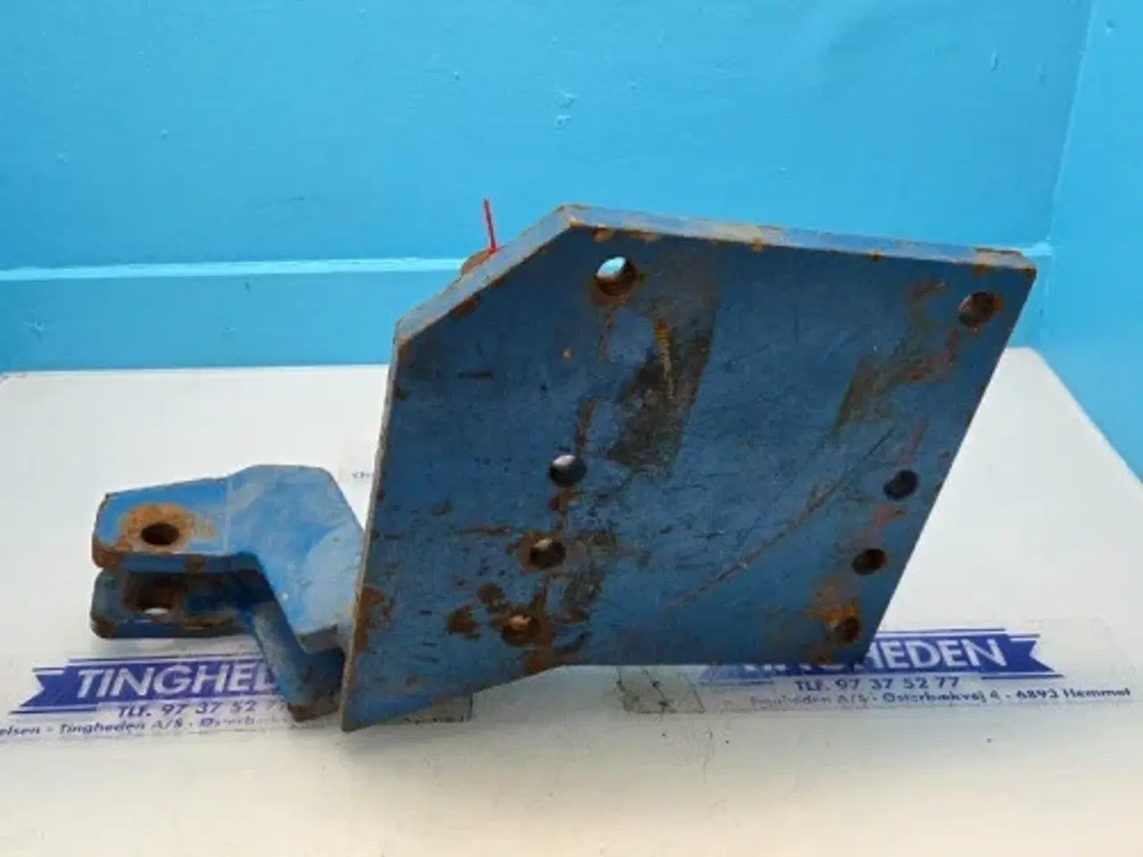 Billede 13 - New Holland TS110 Beslag L. 82007380