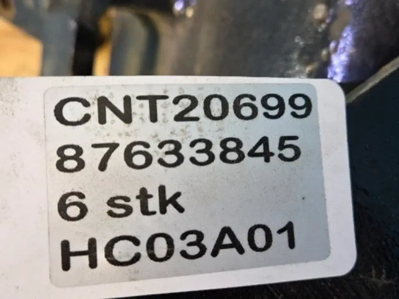 Billede 14 - New Holland T6.125 Beslag 87633845  6Stk