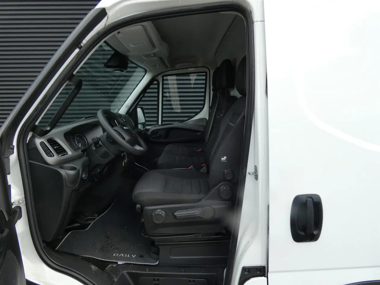 Billede 6 - Iveco Daily 35C18 12m3 3,0 D Hi-Matic 180HK Van 8g Aut.