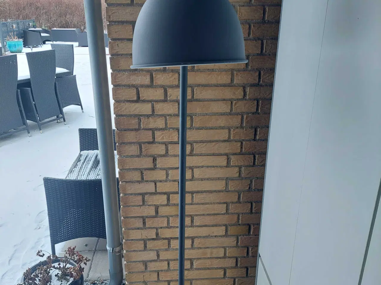 Billede 2 - 180 cm mat sort standerlampe