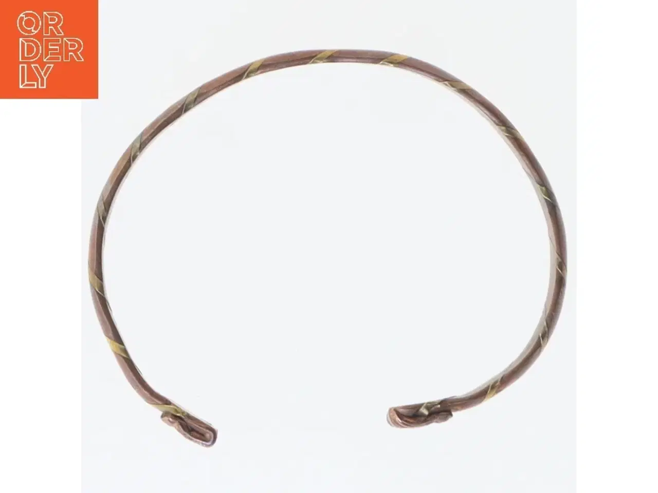 Billede 1 - Armbånd i messing og kobber med snoet design (str. Ø 8 cm)