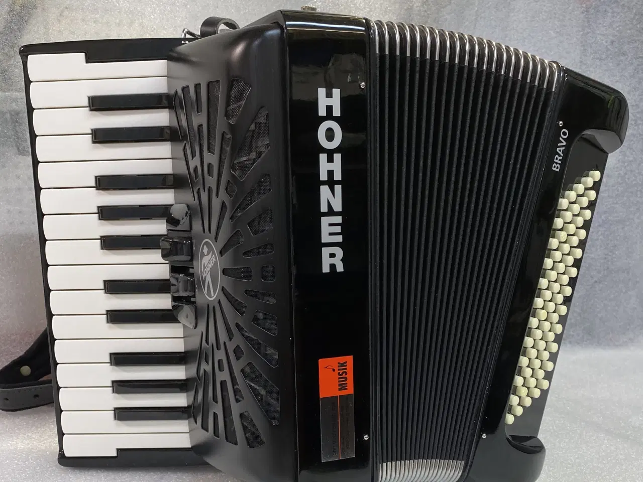 Billede 4 - Hohner Bravo 60 harmonika – næsten ny