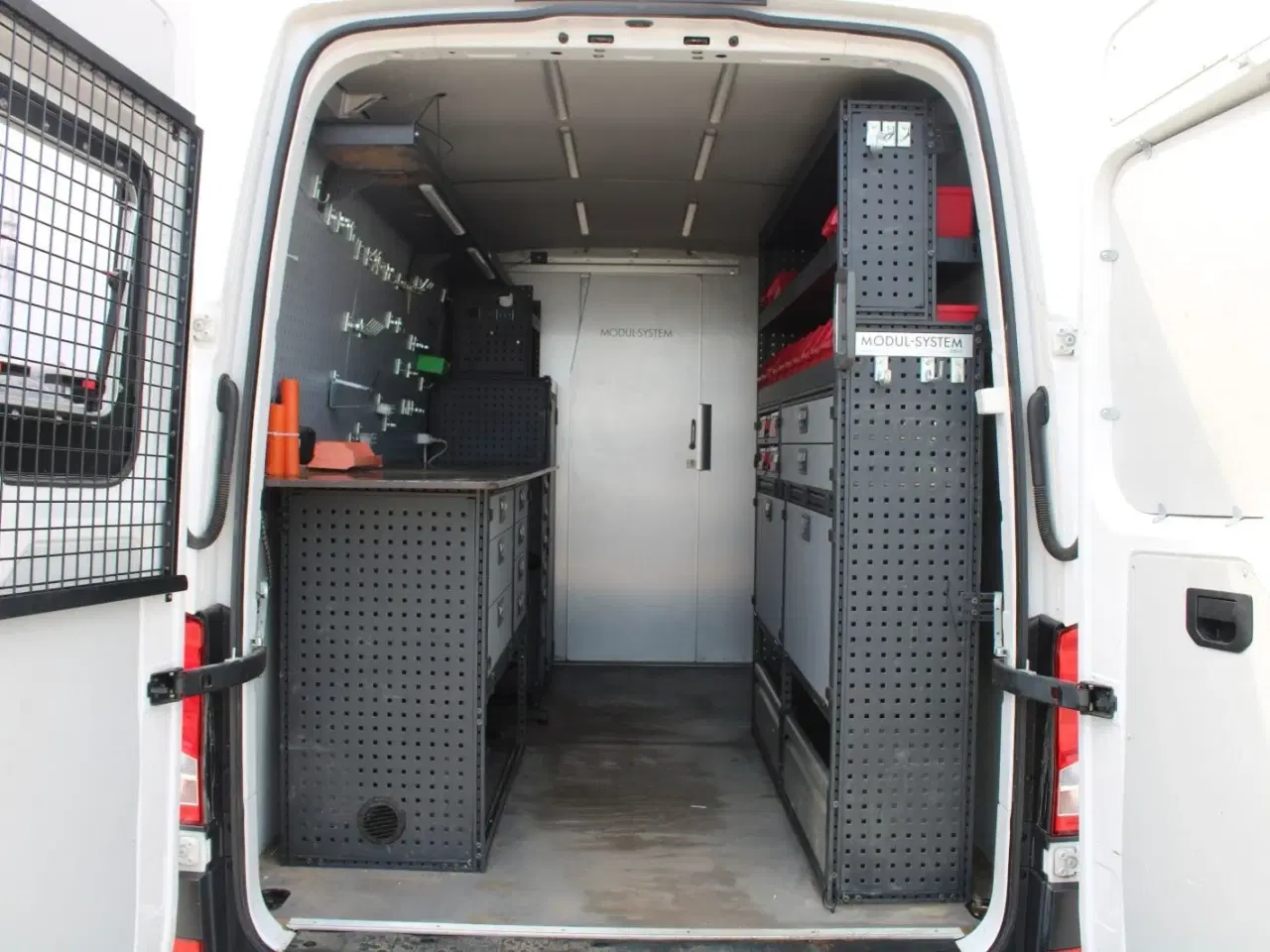 Billede 1 - VW Crafter 35 2,0 TDi 140 Kassevogn L3H2 aut.