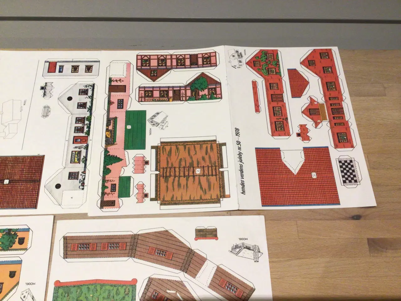 Billede 2 - Gamle skabeloner til huse mm