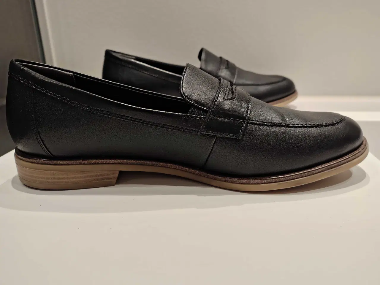 Billede 5 - Sort Tamaris lav sort hyttesko str 39