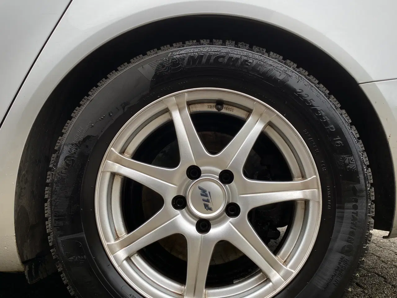 Billede 2 - Vinterdæk Michelin 225/55R16 til bl.a.Audi og BMW