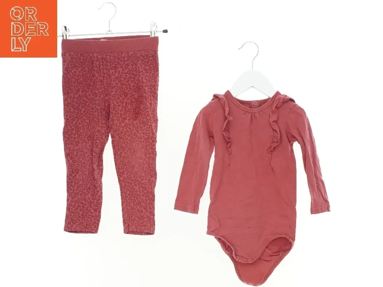 Billede 1 - Sæt børnetøj fra Friends (str. 92 cm)