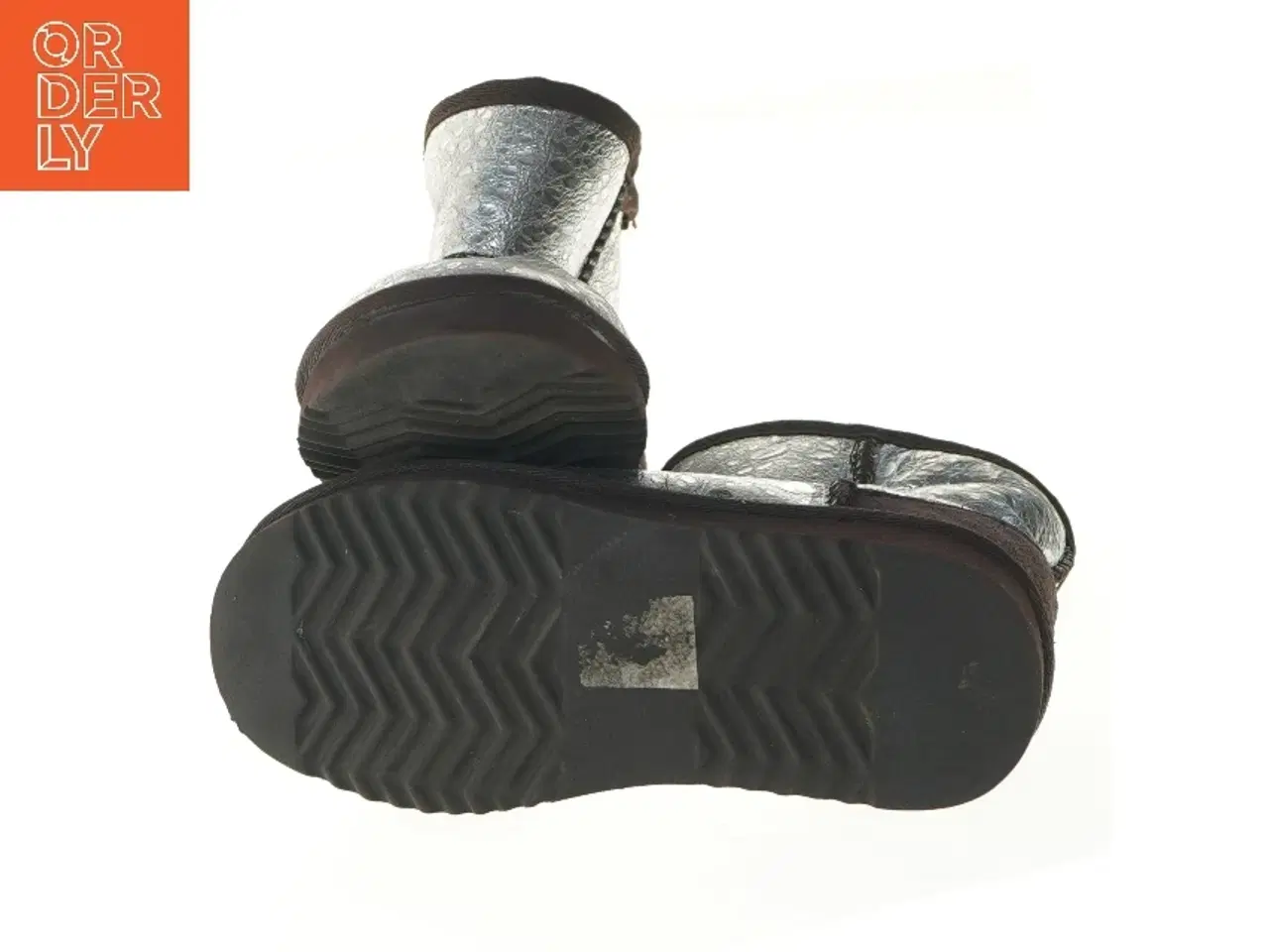 Billede 5 - Sølvfarvede støvler med pelsfor (str. fod 22 cm)