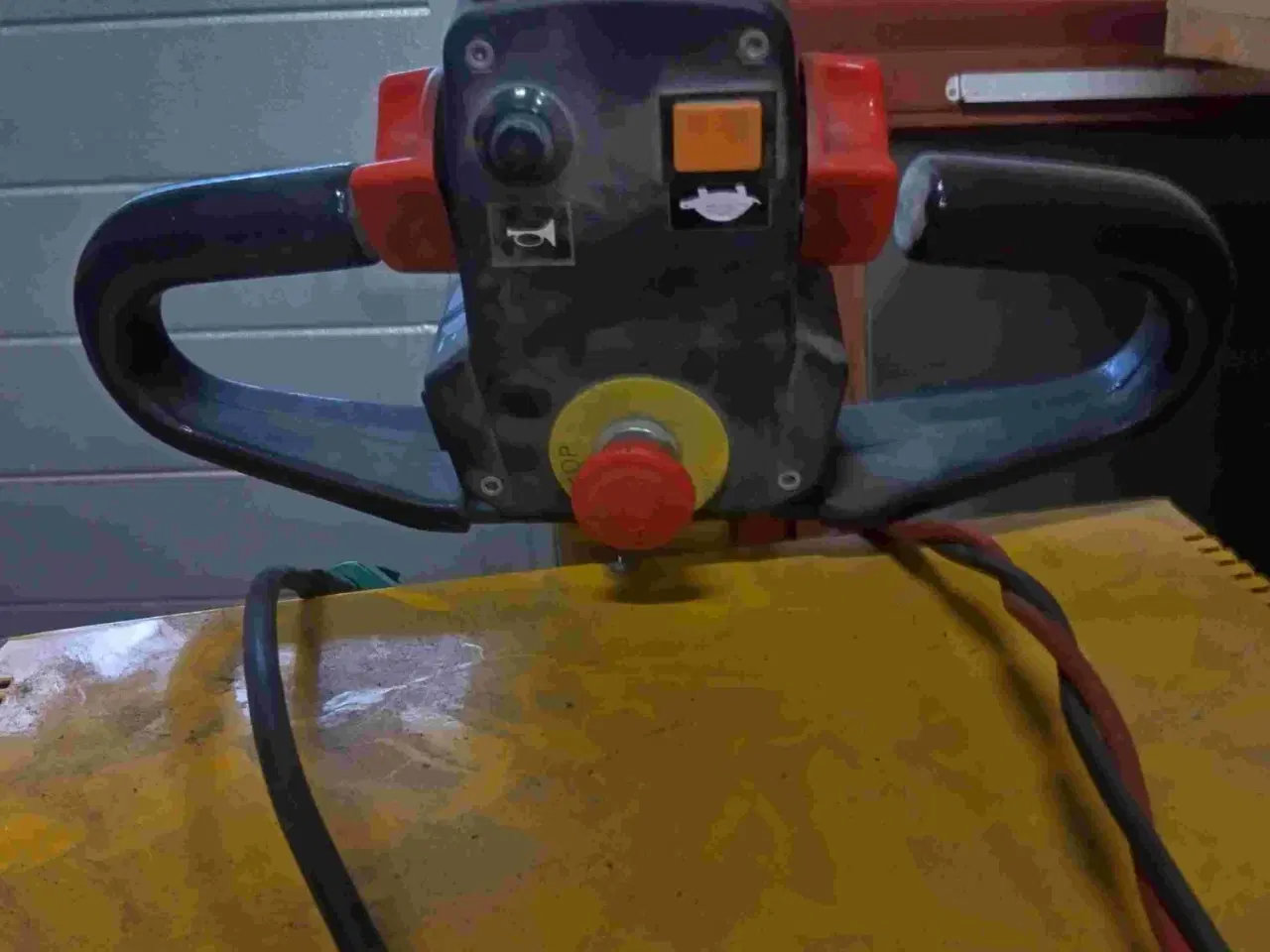 Billede 7 - elhund til palletransport med gåfart ca. 6 km.