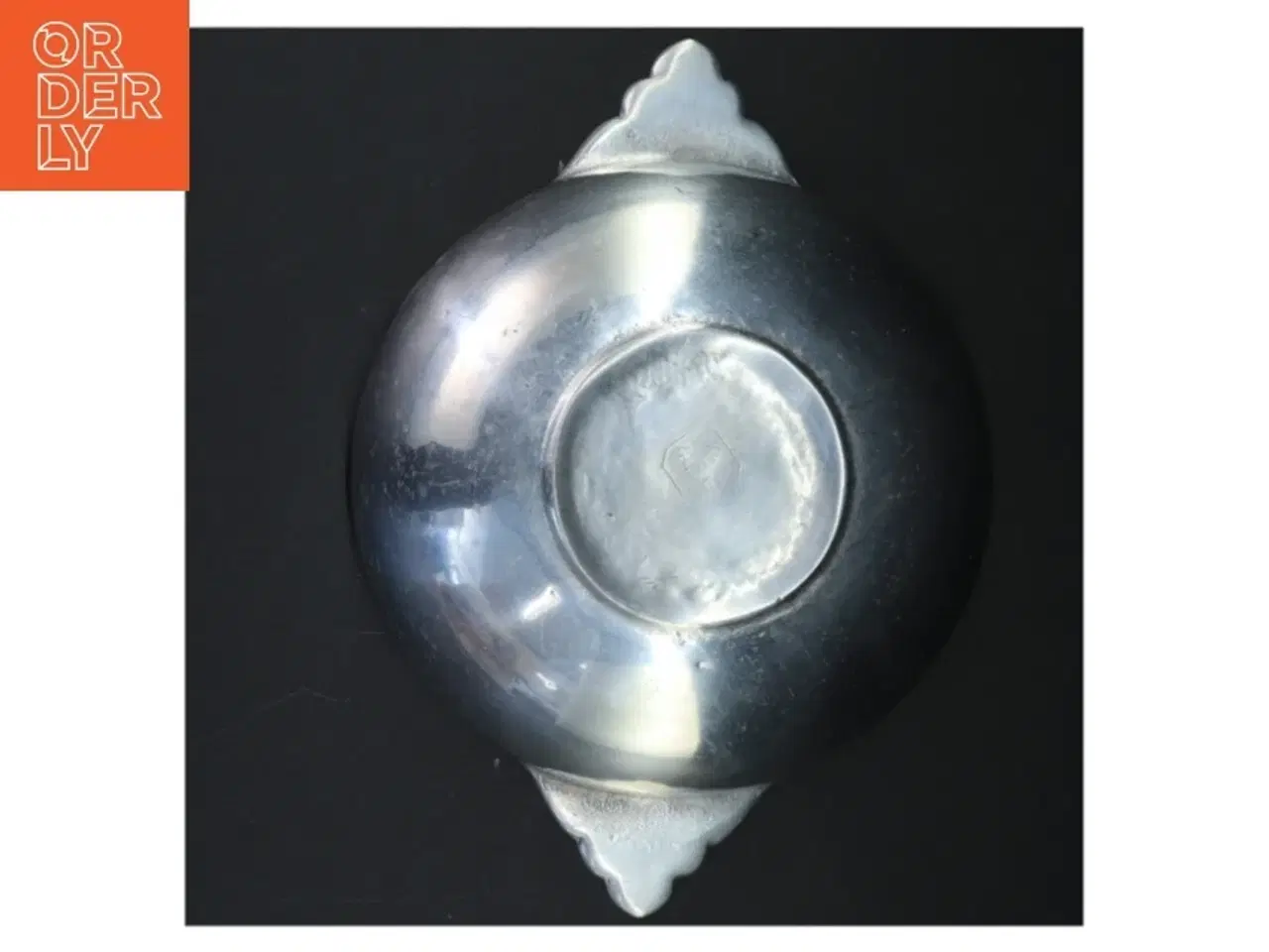 Billede 3 - Sølvfarvet metal skål med hanker (str. Ø 19,5 cm)