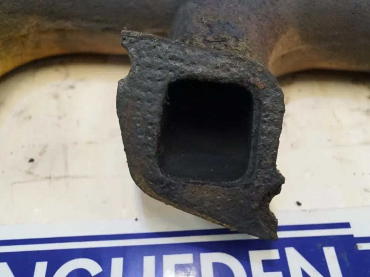 Billede 5 - Ford 2713E Udstødning 2702E9430A