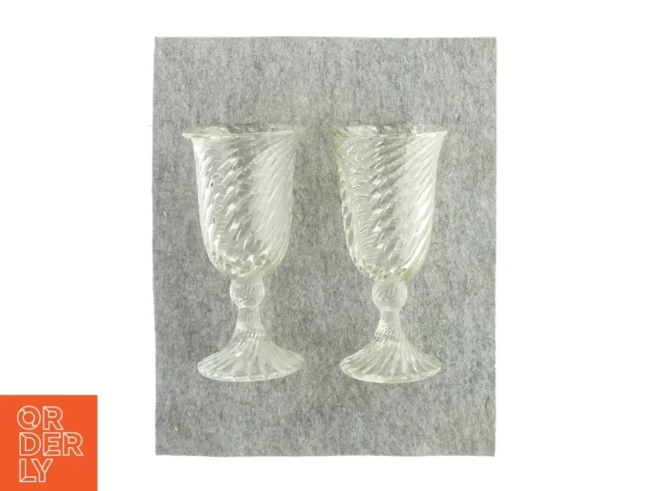 Billede 1 - Vaser (2 stk) (str. 23 x 11 cm)