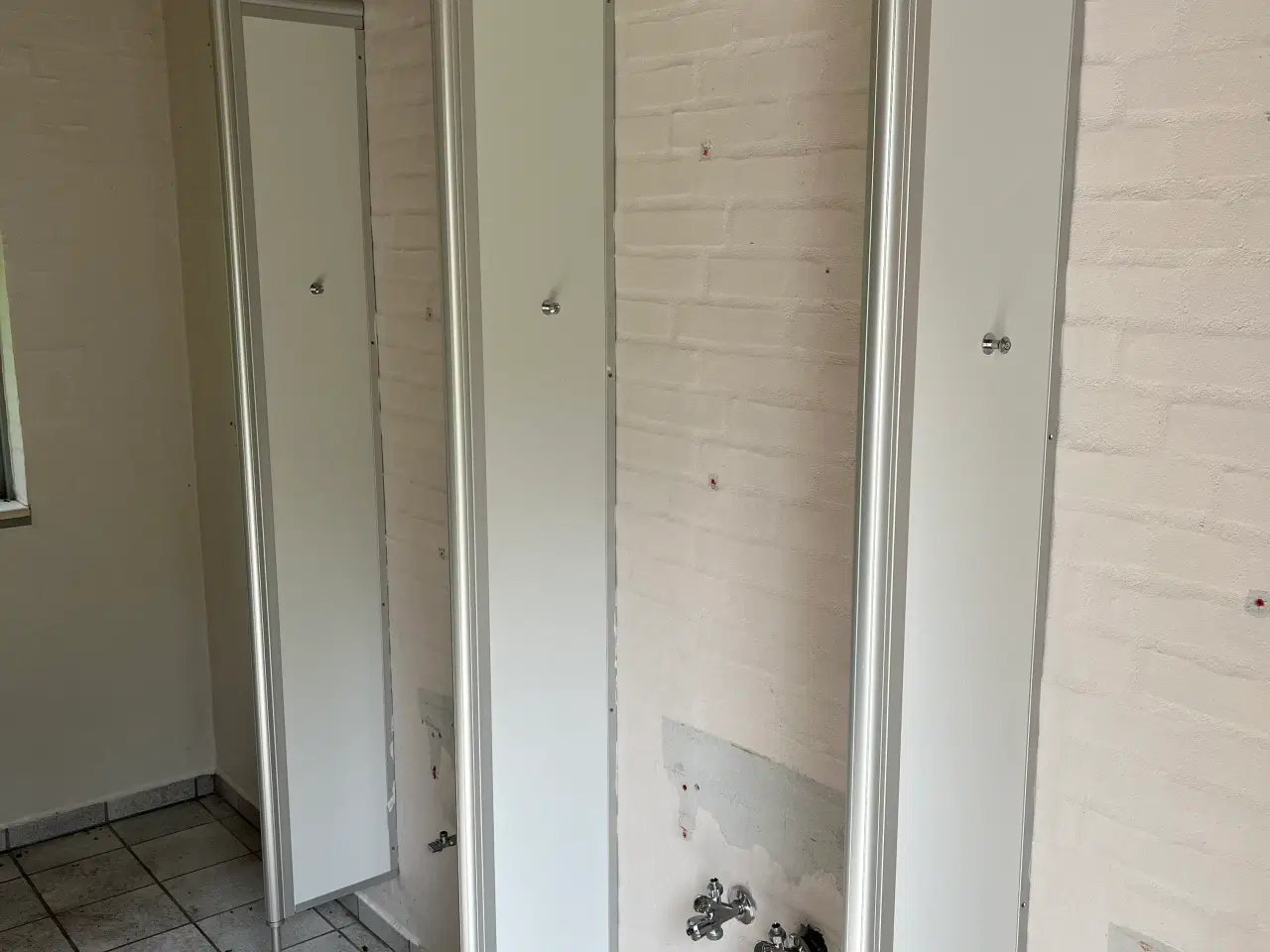 Billede 2 - Skillevægge til mellem håndvaske eller pissoir