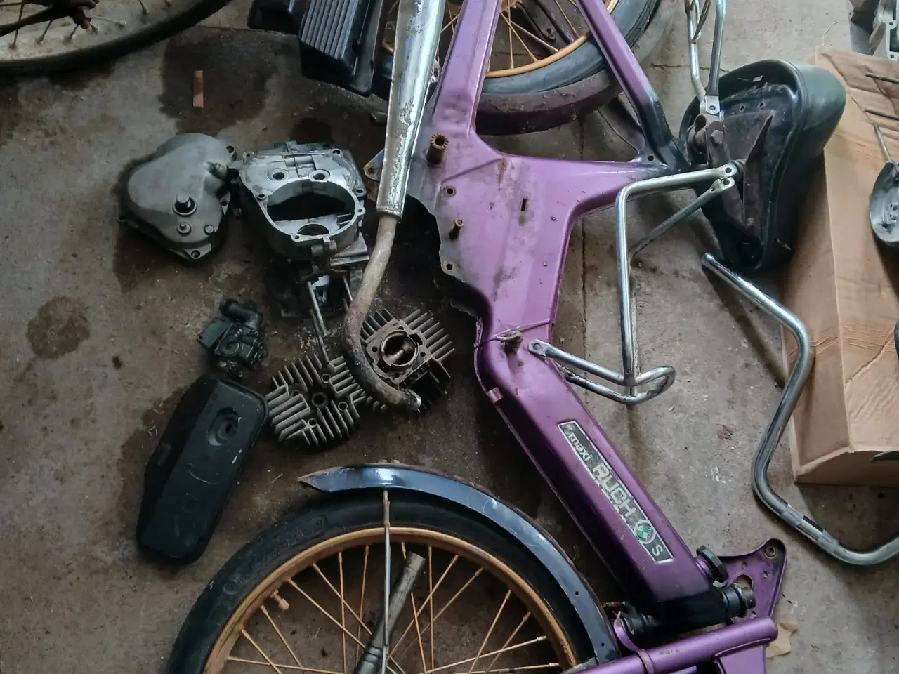 Billede 1 - Puch Maxi projekter