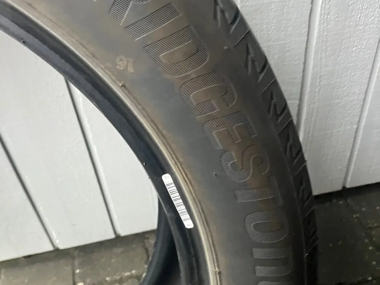 Billede 2 - Sommerdæk Bridgestone 20"