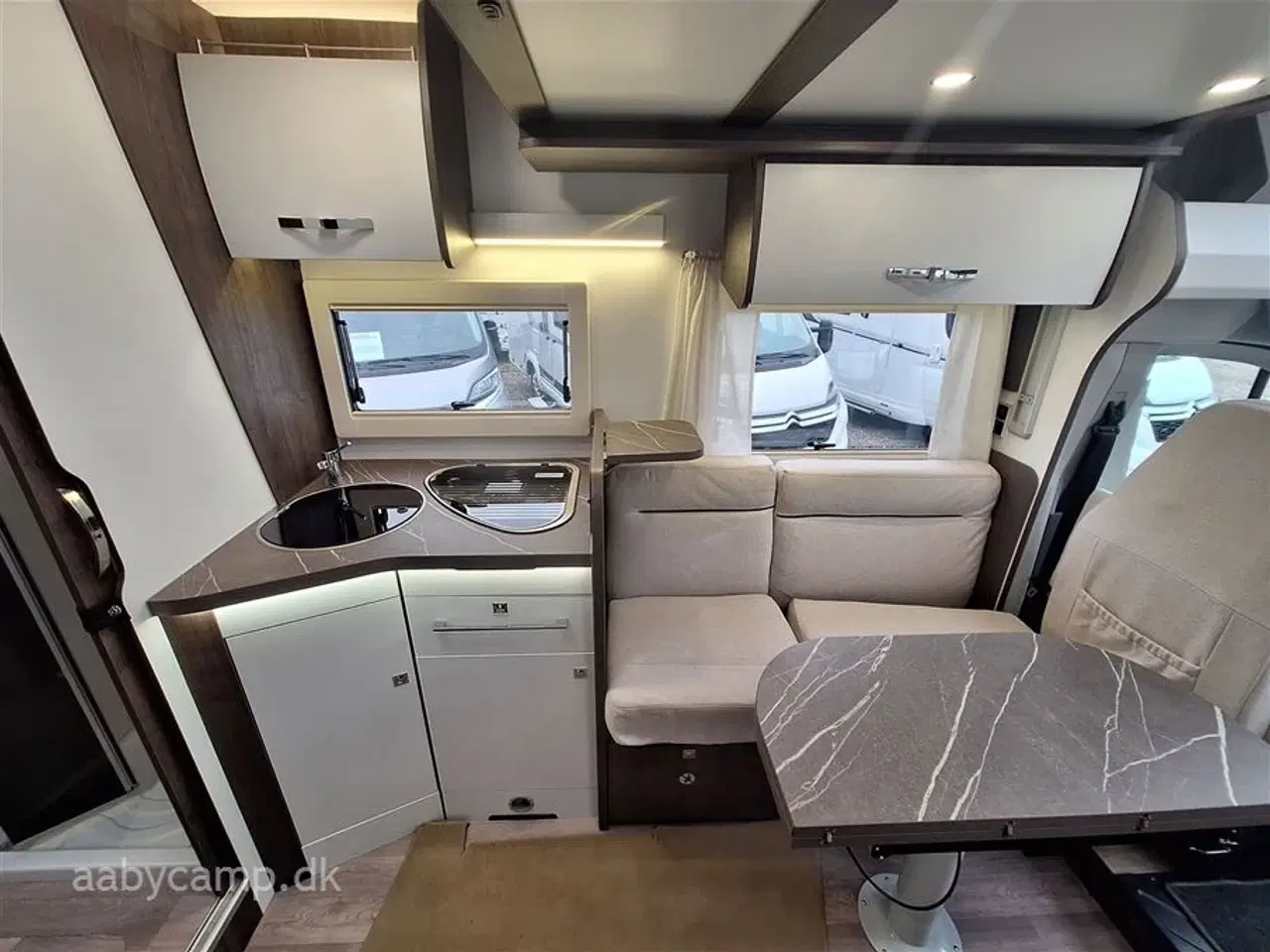 Billede 12 - 2024 - Benimar Tessoro T468 Special Edition Automat gear. NK pakke. varme i spildevandstank. bakkamera. markise. lithium batteri. cykelstativ.