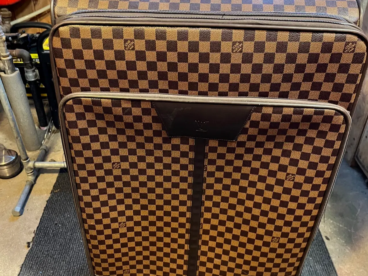 Billede 1 - Kuffert, med hjul