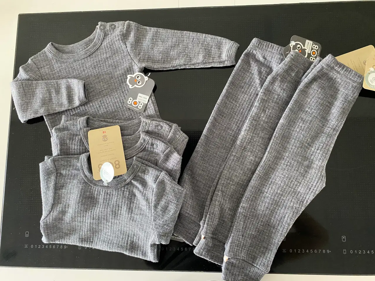 Billede 1 - 808 Babyuld pakke - 7 dele i 100% blødt merinould 