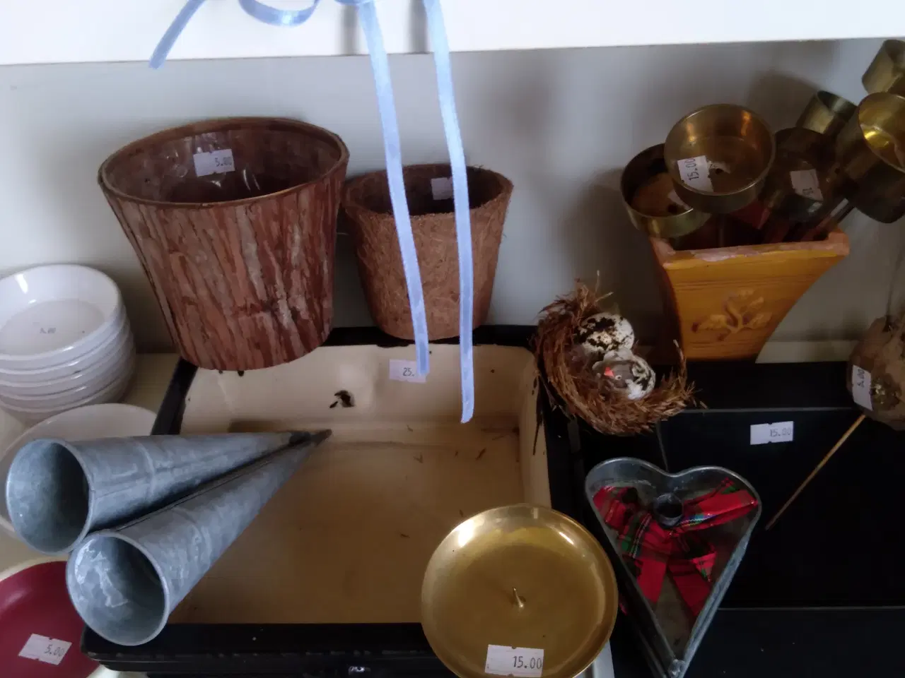 Billede 11 - Julepynt, krus, lysestager, nissehuer m.m.