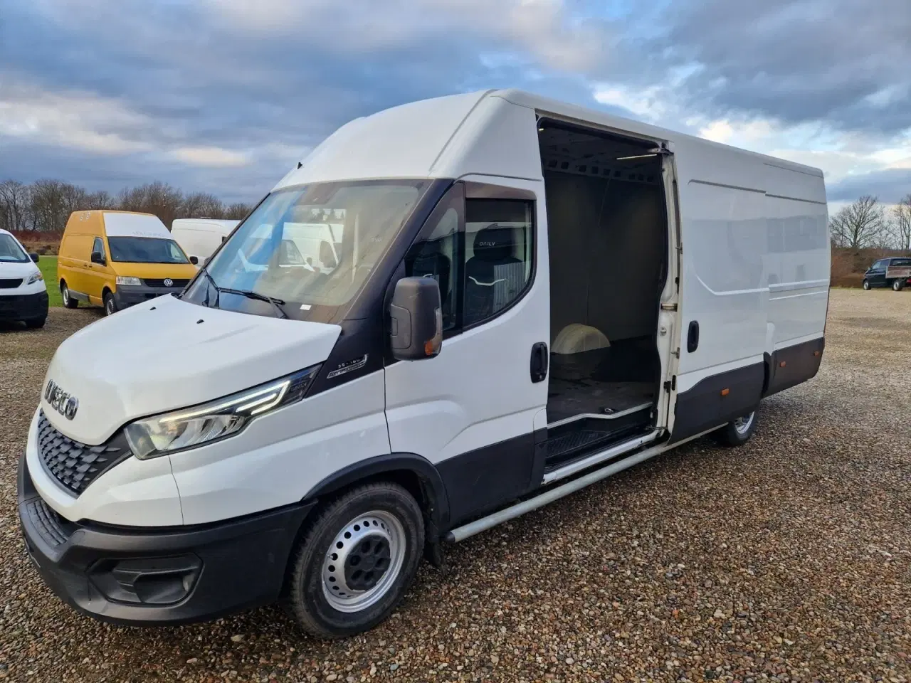 Billede 1 - Iveco Daily 2,3 35S16 16m³ Van AG8