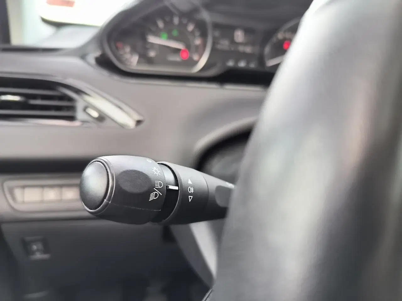 Billede 14 - Peugeot 208 1,6 BlueHDi 100 Intense