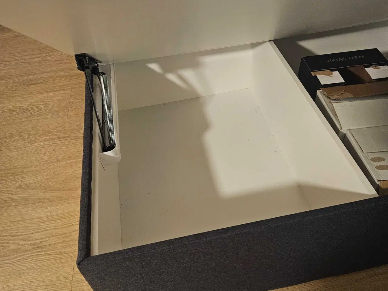 Billede 3 - Næsten ny Dobbeltseng med opbevaring