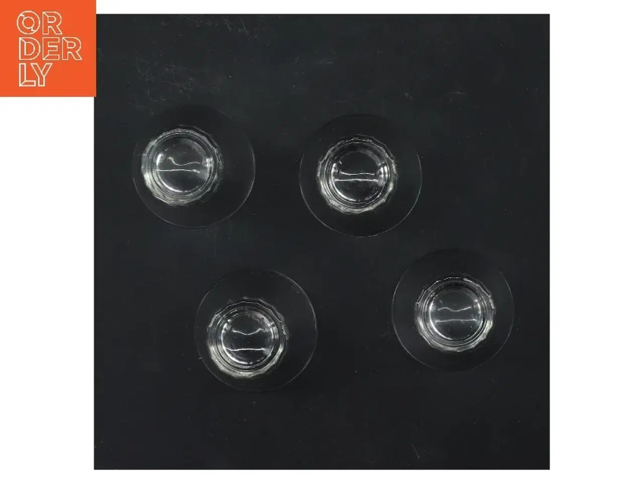 Billede 2 - Sæt af fire glas (str. 4 stk Ø 5 cm længde 5 cm)
