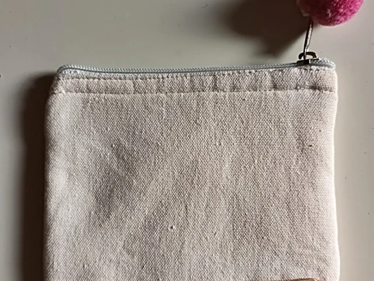 Billede 1 - Kosmetikpung, lærred, Én Gry og Sif