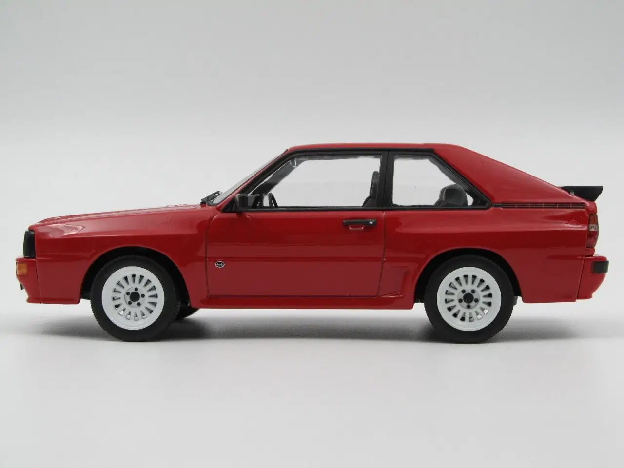 Billede 3 - 1984 Audi Sport Quattro Coupe 1:18  "Der Kurze" 