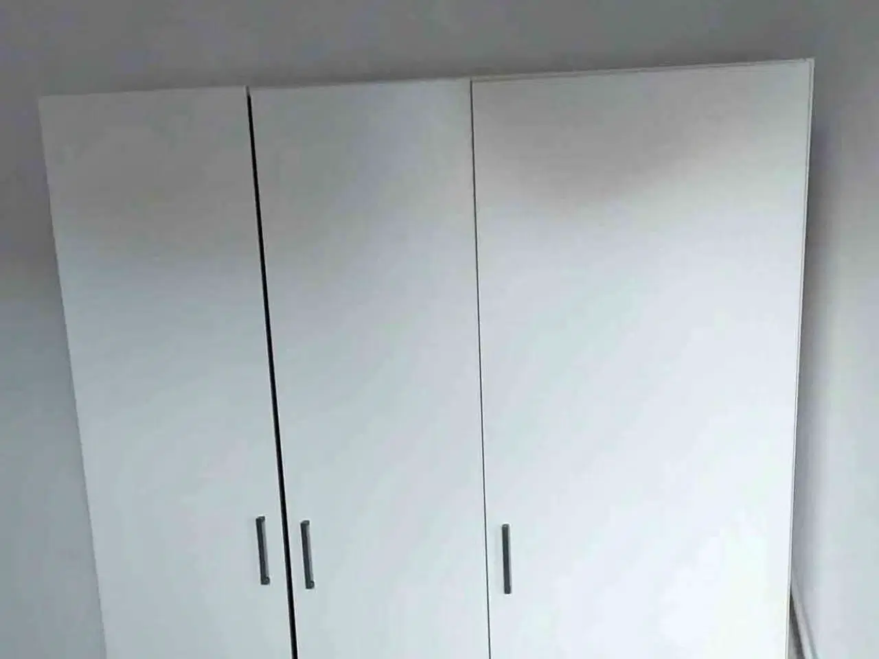 Billede 1 - Dombås garderobeskab fra IKEA