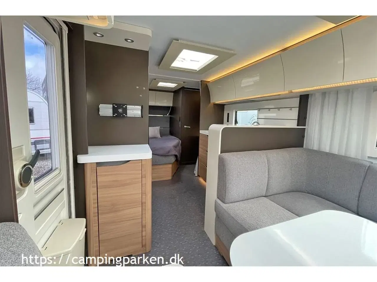 Billede 4 - 2020 - Adria Alpina 573 UP   Flot og rummelig campingvogn med højt komfortniveau