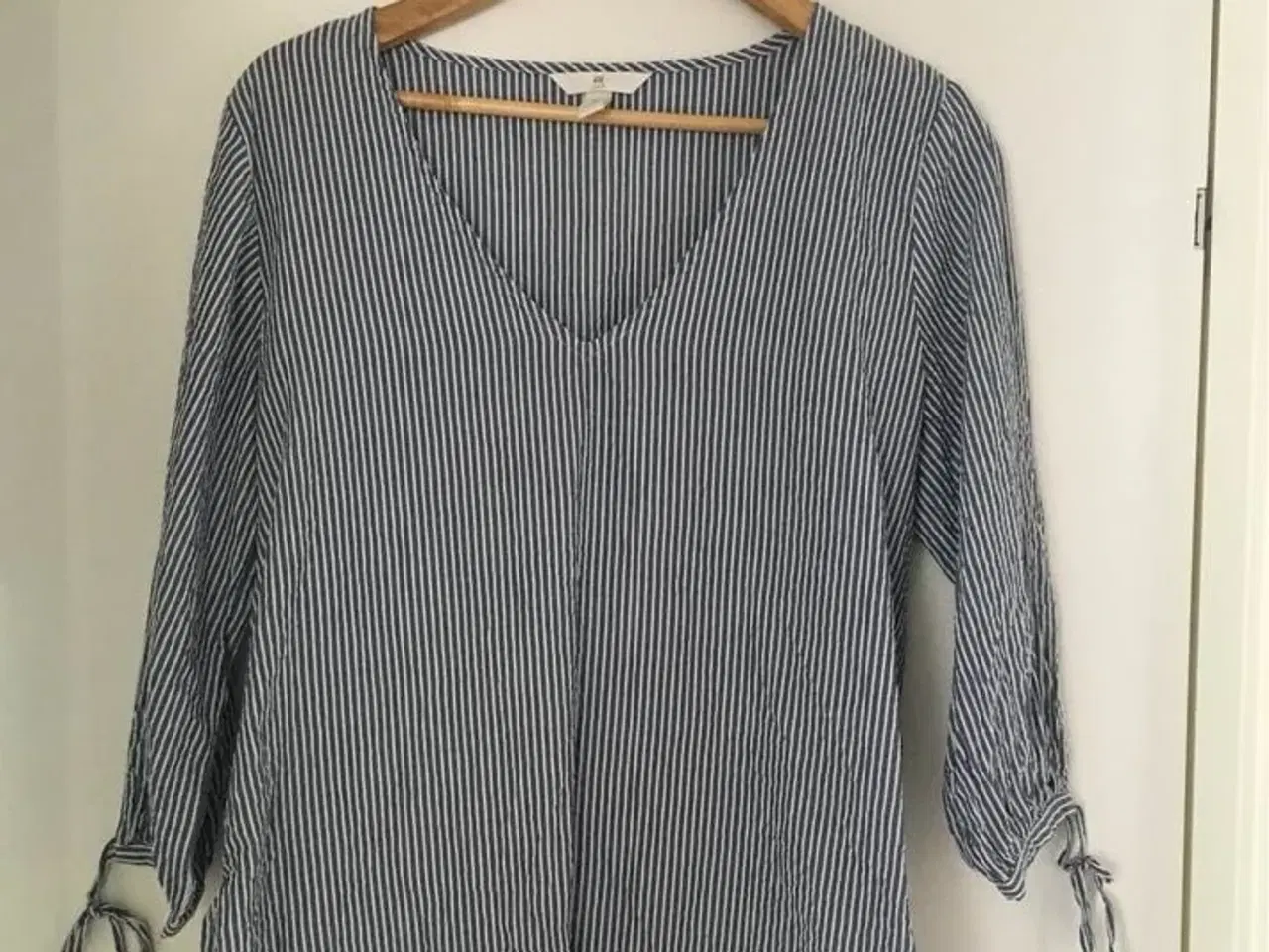 Billede 1 - H&M bluse Str. 38